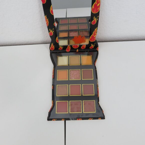 (#S-1) Cheetos Flamin Hot Crunchy Eyeshadow Palette - Picture 3 of 7